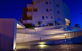 Sunny Beach Apartment In Calaceite